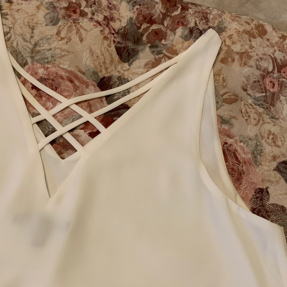 Elegant Cream and Tan Women's Tops - Picture 8 of 9